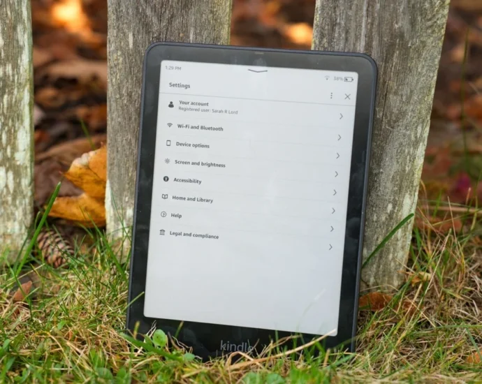 Kindle Colorsoft E Reader Selling Out After Overwhelmingly Positive Review Coverage