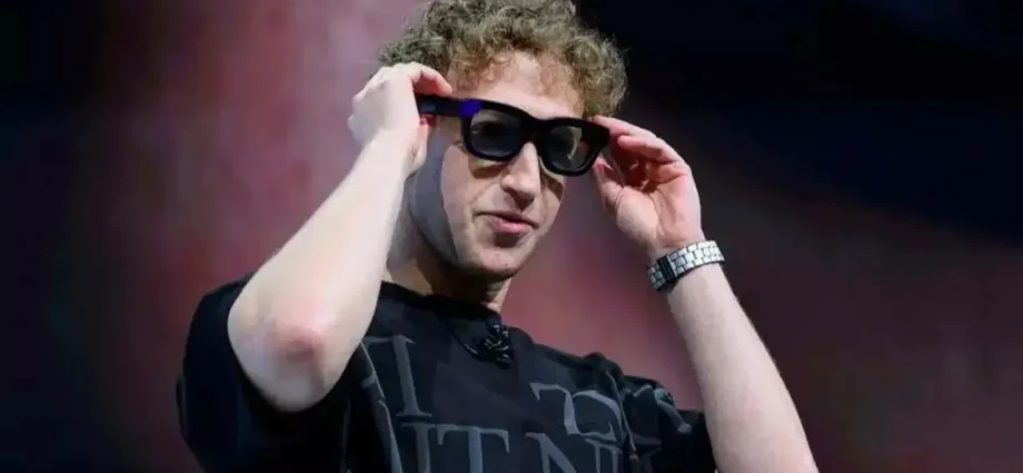 Meta Ray Ban Smart Glasses New Version With Full Display Announced